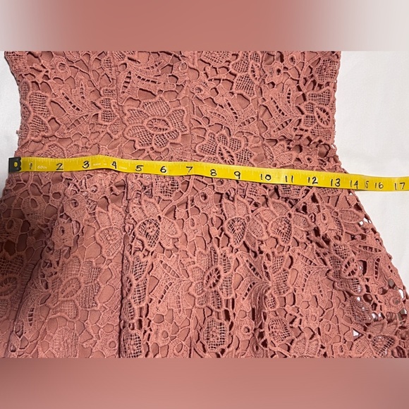 ASTR the LABEL Dusty pink crochet‎ lace dress size S. - Picture 15 of 16